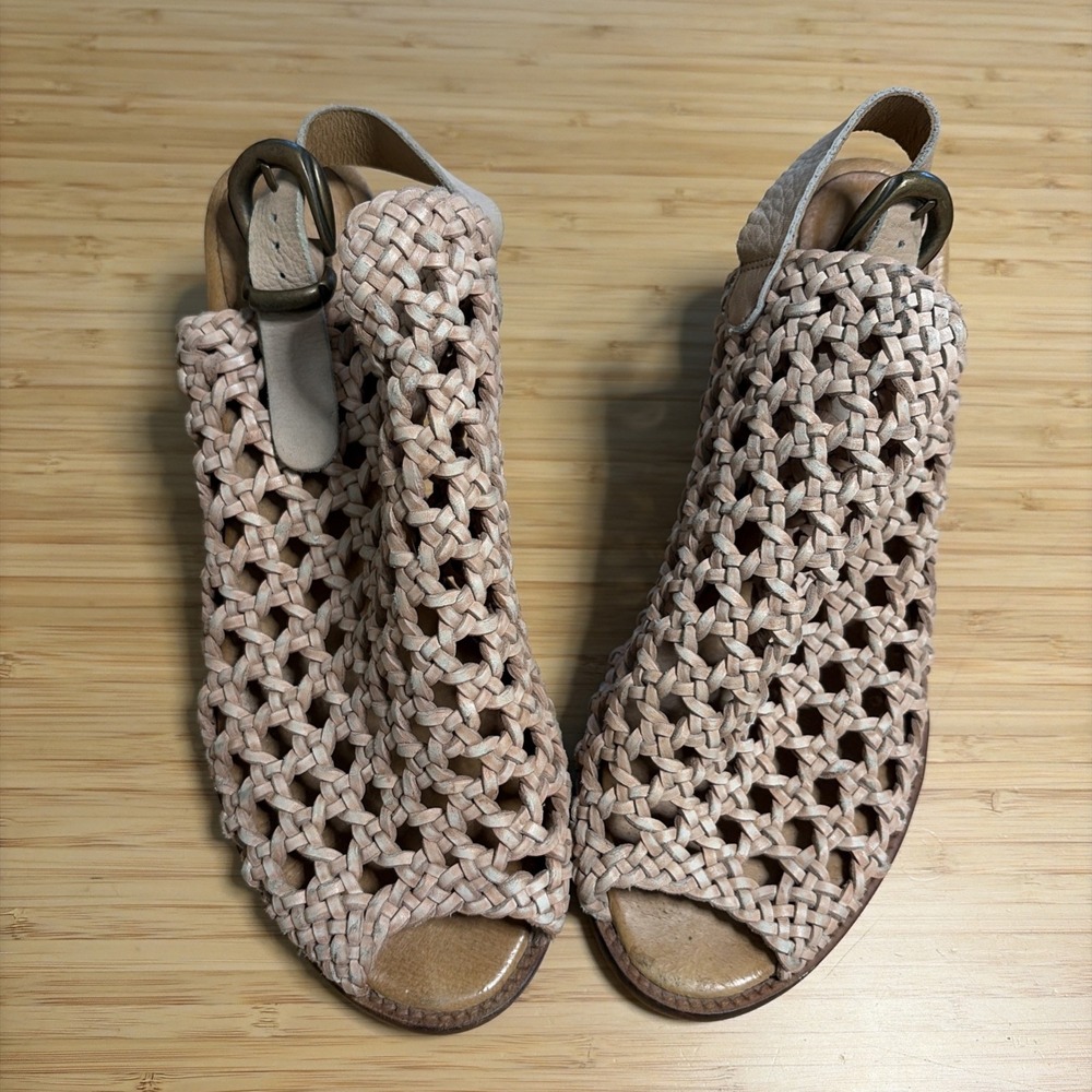 VERACRUZ Sandal Artisans Made in Spain Hive and Honey Sundance 40